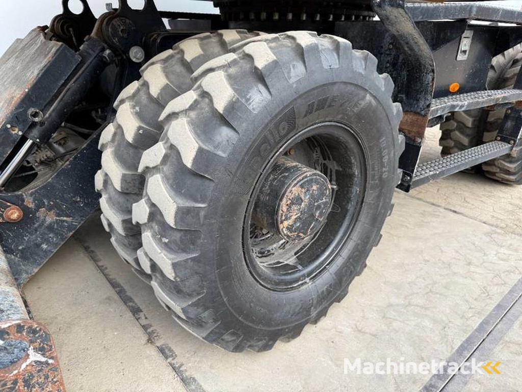 Caterpillar M314-next-gen-Triple-Boom-Automatic-Greasing