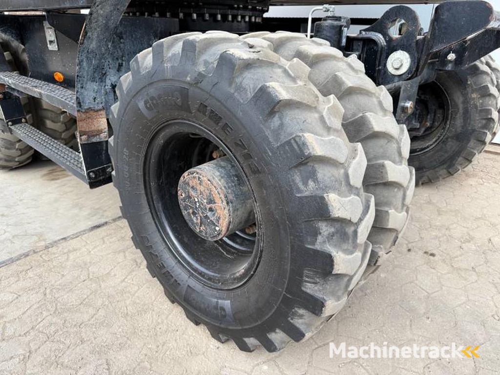 Caterpillar M314-next-gen-Triple-Boom-Automatic-Greasing