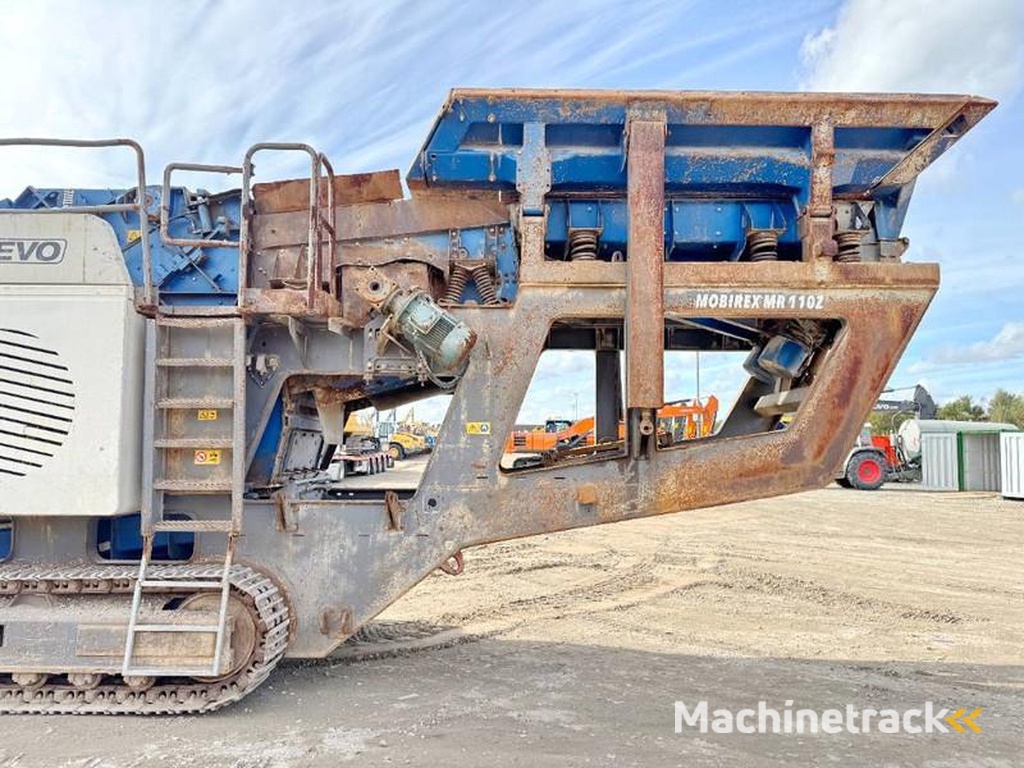 Kleemann MR110Z-EVO-Up-to-350-t-h-8m³-hopper-volume