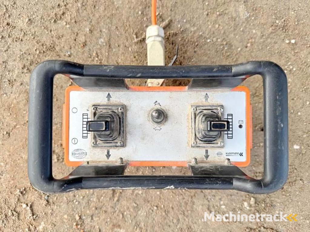 Kleemann MR110Z-EVO-Up-to-350-t-h-8m³-hopper-volume