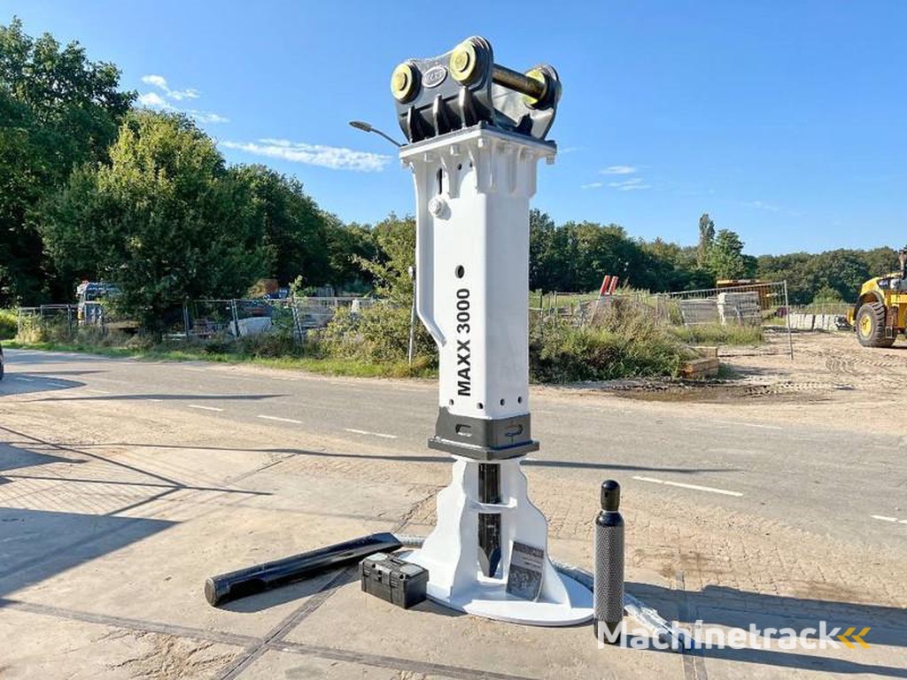 nc 3000 hammer / 27-40 Ton / Hydraulic Breaker /