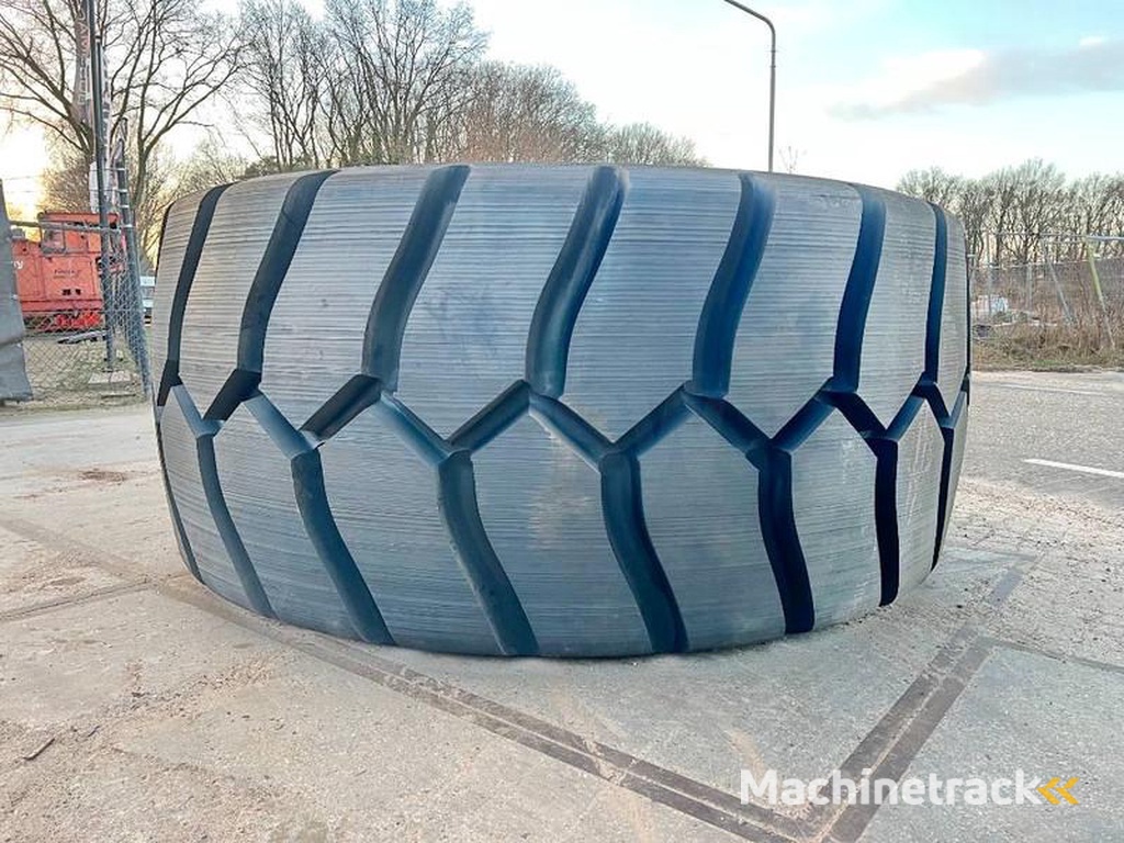 Michelin X-Mine-D2-45-65R45-Tyre-x-2