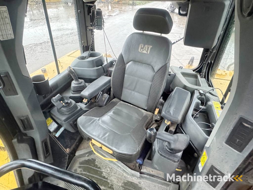 CAT D6 LGP Next Gen - CAT System One / Camera