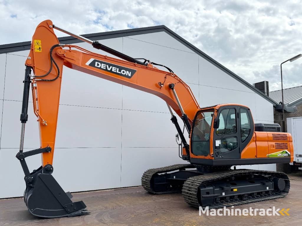 Develon Doosan DX205 - New / Unused / Hammer Lines