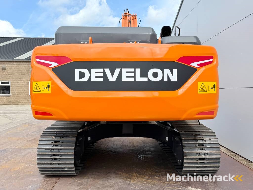 Develon Doosan DX205 - New / Unused / Hammer Lines