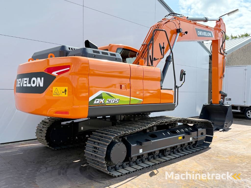 Develon Doosan DX205 - New / Unused / Hammer Lines