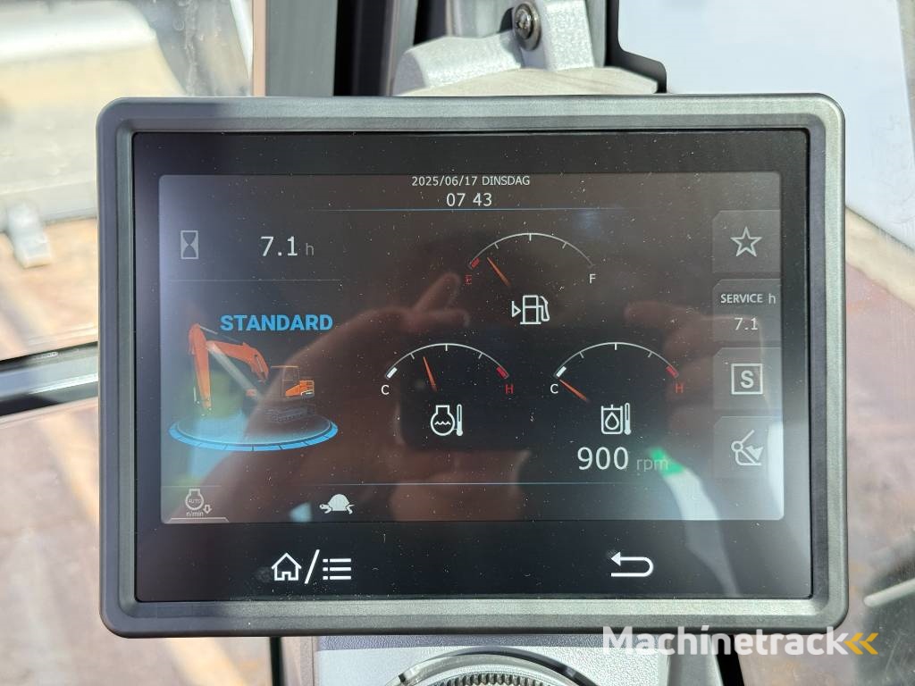 Develon Doosan DX205 - New / Unused / Hammer Lines