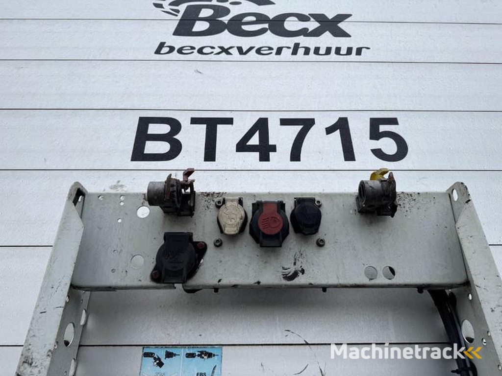 Schmitz-Cargobull SCB*S3T Drankentrailer / 3 Axles / Speed Curtain