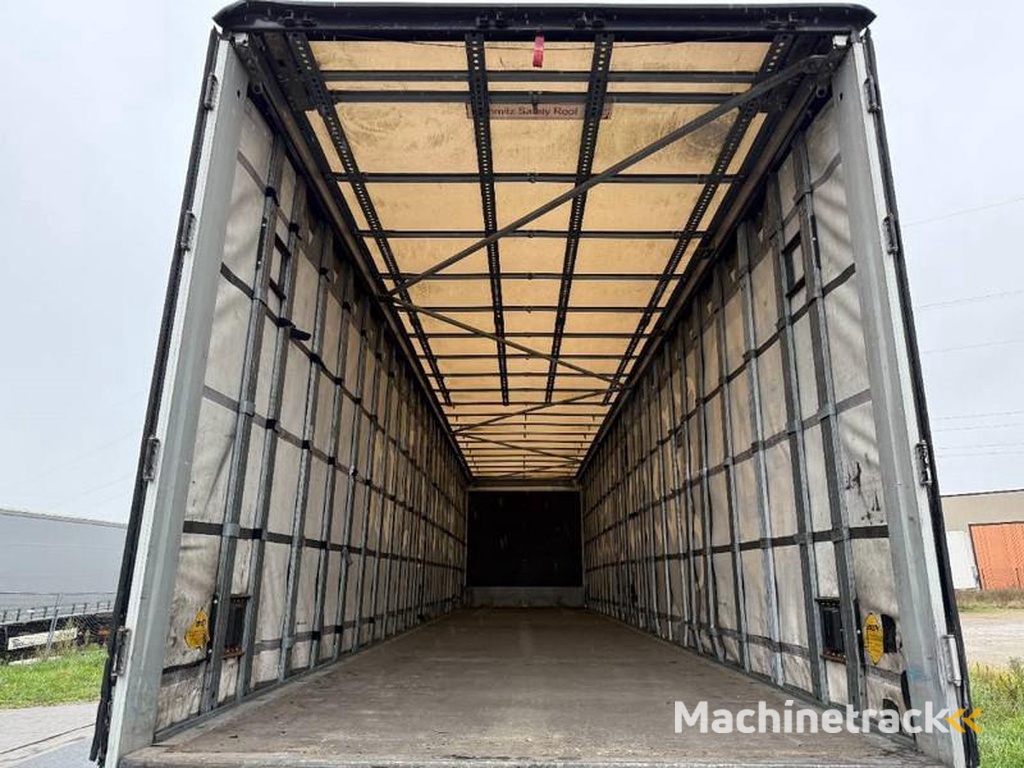 Schmitz-Cargobull SCB*S3T Drankentrailer / 3 Axles / Speed Curtain