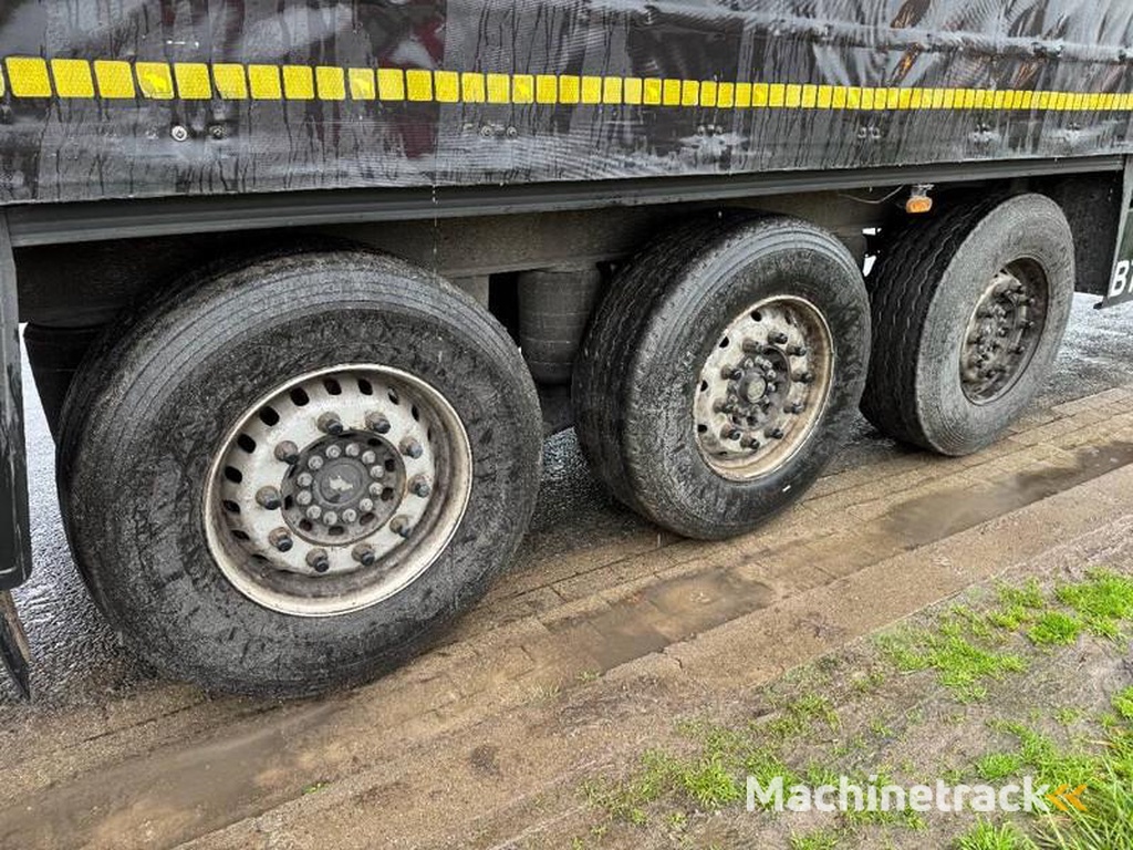 Schmitz-Cargobull SCB*S3T Drankentrailer / 3 Axles / Speed Curtain