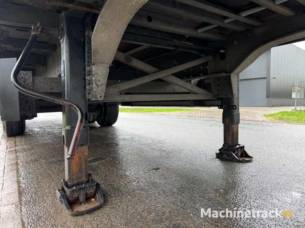 Schmitz-Cargobull SCB*S3T Drankentrailer / 3 Axles / Speed Curtain