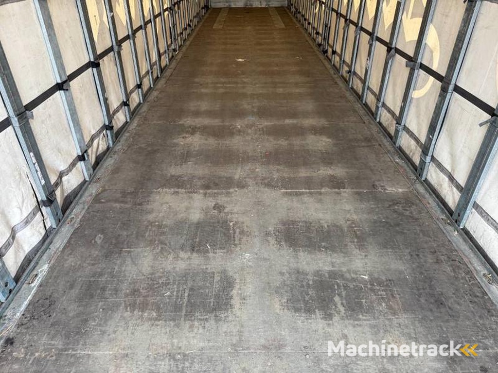 Schmitz-Cargobull SCB*S3T Drankentrailer / 3 Axles / Speed Curtain