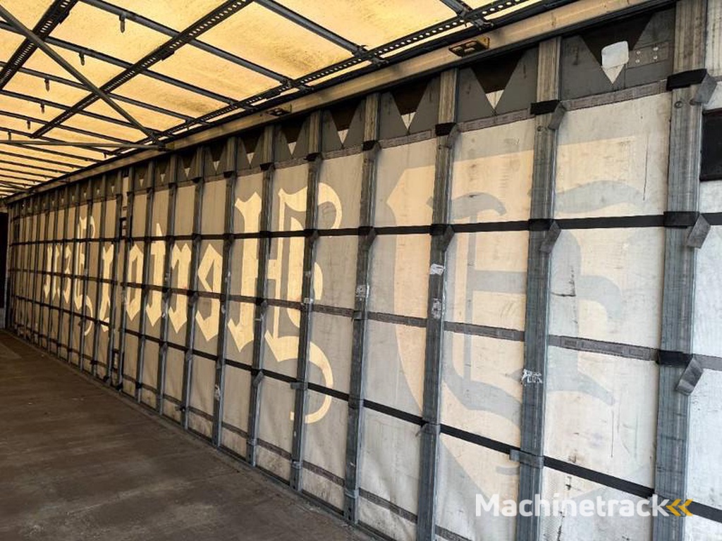 Schmitz-Cargobull SCB*S3T Drankentrailer / 3 Axles / Speed Curtain