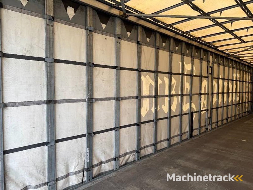 Schmitz-Cargobull SCB*S3T Drankentrailer / 3 Axles / Speed Curtain