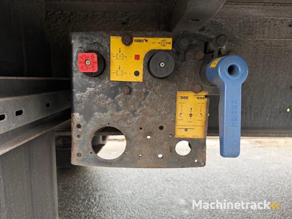 Schmitz-Cargobull SCB*S3T Drankentrailer / 3 Axles / Speed Curtain