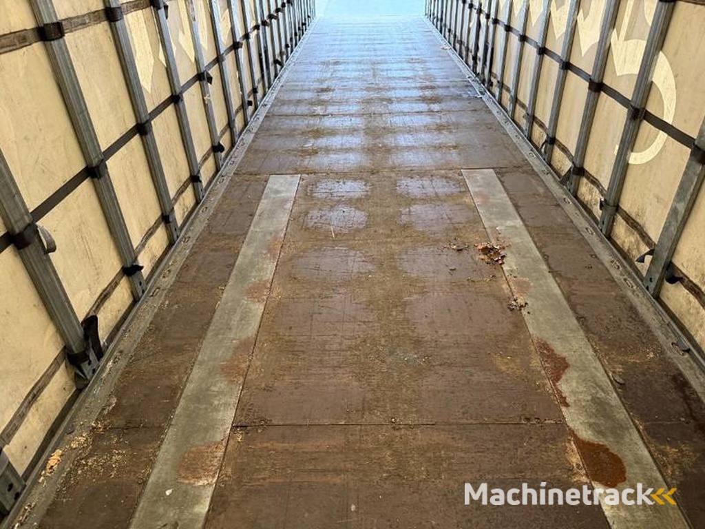 Schmitz-Cargobull SCB*S3T Drankentrailer / 3 Axles / Speed Curtain