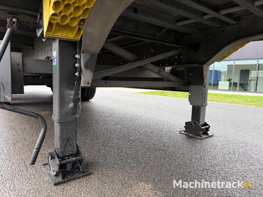 Schmitz-Cargobull SCB*S3T Drankentrailer / 3 Axles / Speed Curtain