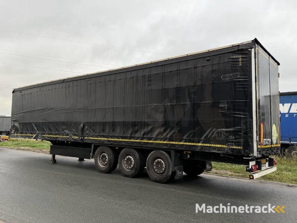 Schmitz-Cargobull SCB*S3T Drankentrailer / 3 Axles / Speed Curtain