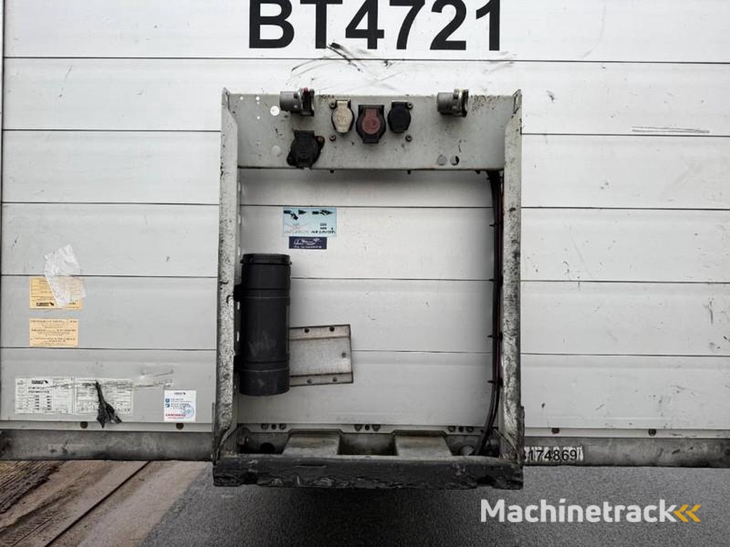 Schmitz-Cargobull SCB*S3T Drankentrailer / 3 Axles / Speed Curtain