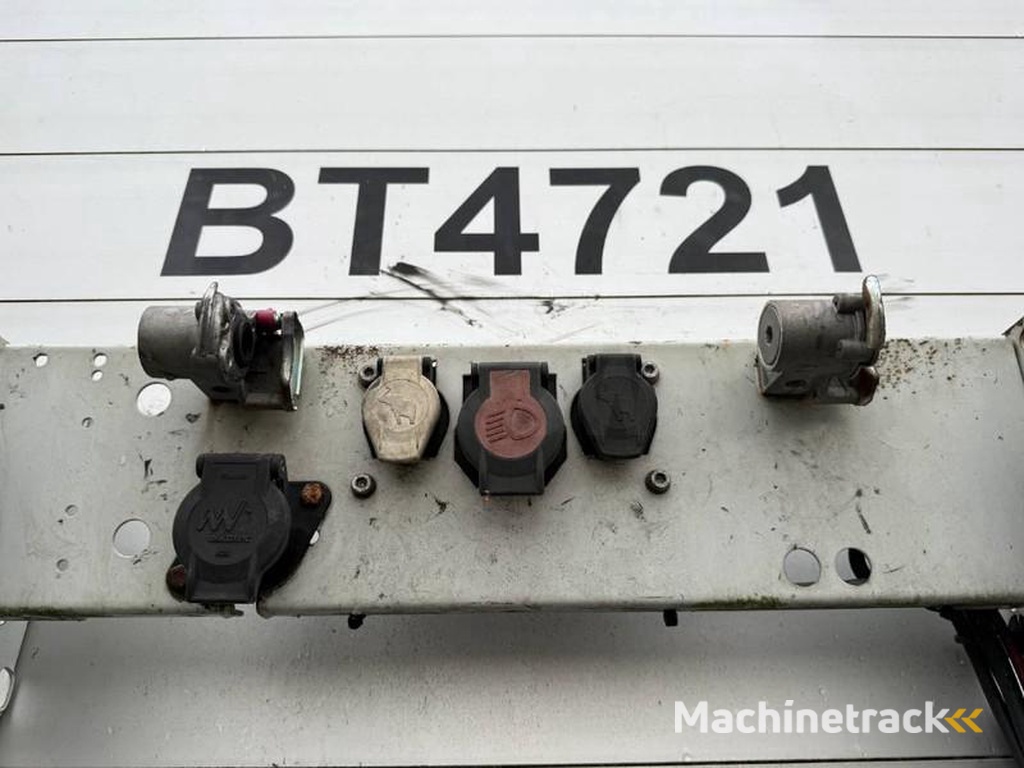 Schmitz-Cargobull SCB*S3T Drankentrailer / 3 Axles / Speed Curtain