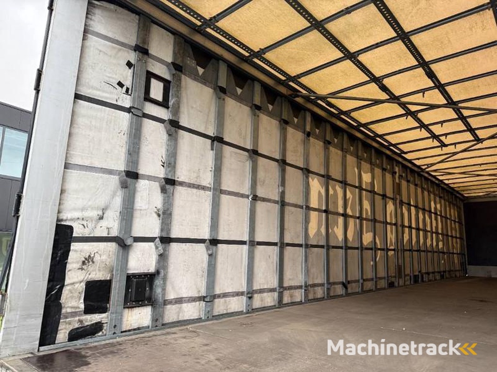 Schmitz-Cargobull SCB*S3T Drankentrailer / 3 Axles / Speed Curtain