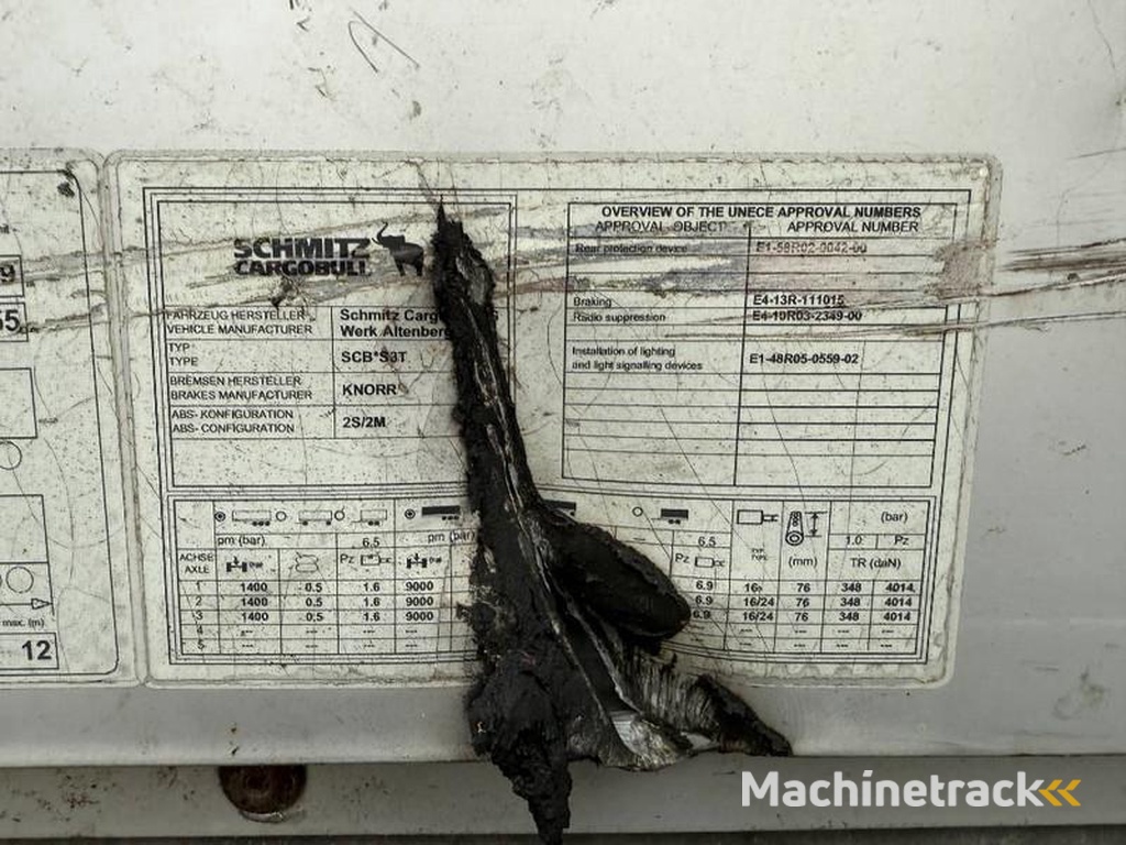 Schmitz-Cargobull SCB*S3T Drankentrailer / 3 Axles / Speed Curtain