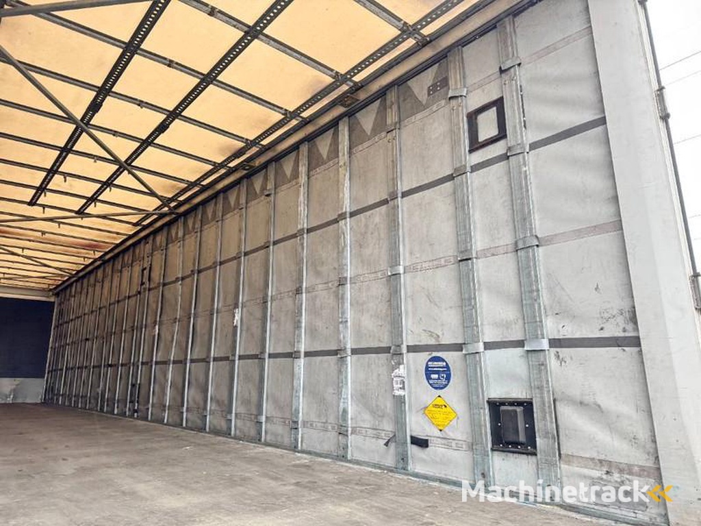 Schmitz-Cargobull SCB*S3T Drankentrailer / 3 Axles / Speed Curtain