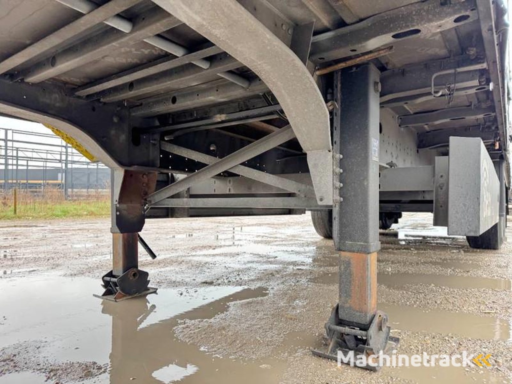 Schmitz-Cargobull SCB*S3T Drankentrailer / 3 Axles / Speed Curtain