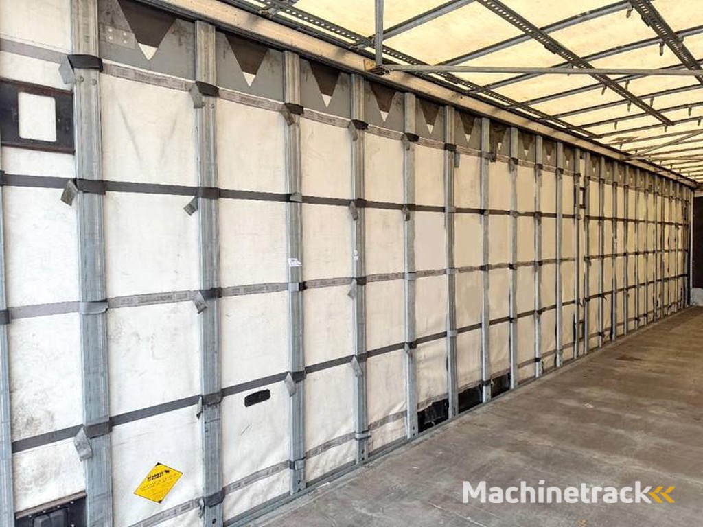 Schmitz-Cargobull SCB*S3T Drankentrailer / 3 Axles / Speed Curtain