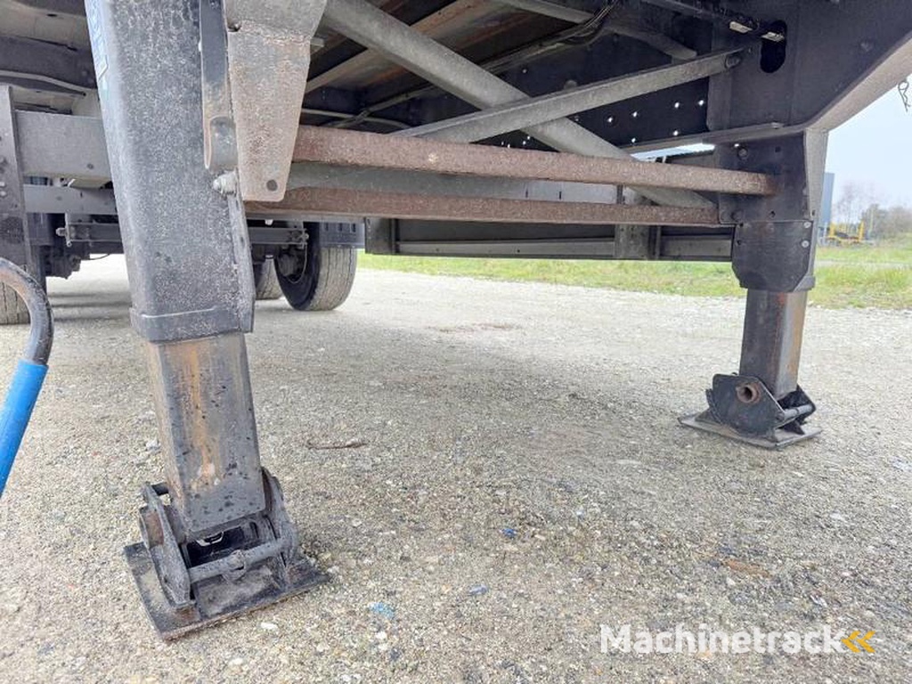 Schmitz-Cargobull SCB*S3T Drankentrailer / 3 Axles / Speed Curtain