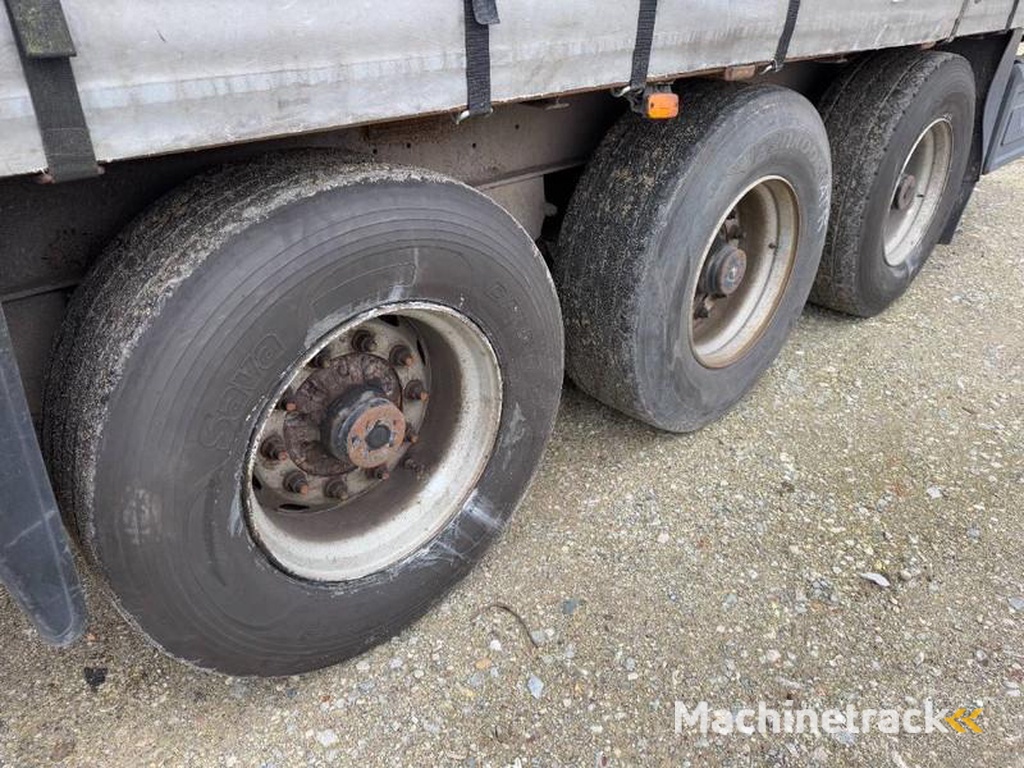 Schmitz-Cargobull S 01