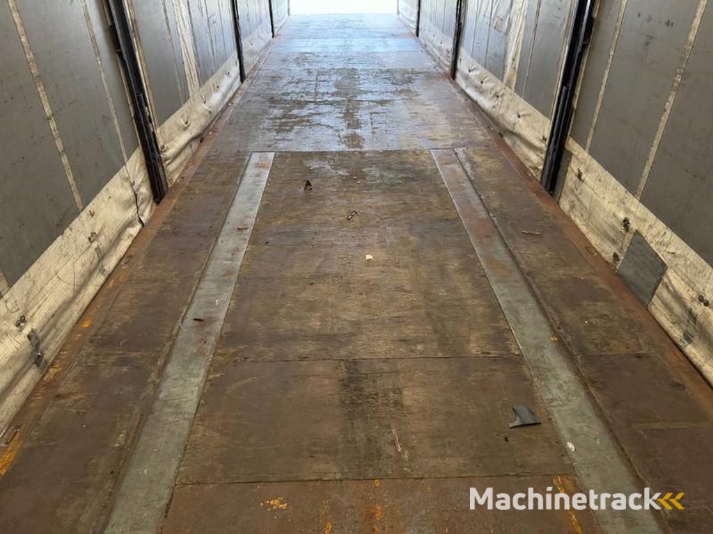 Schmitz-Cargobull S 01