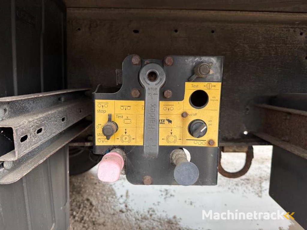 Schmitz-Cargobull S 01