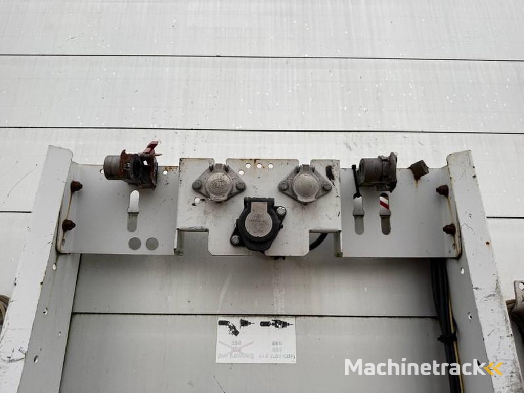 Schmitz-Cargobull S 01