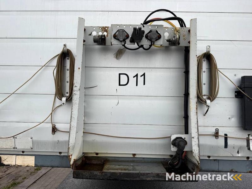 Schmitz-Cargobull S 01