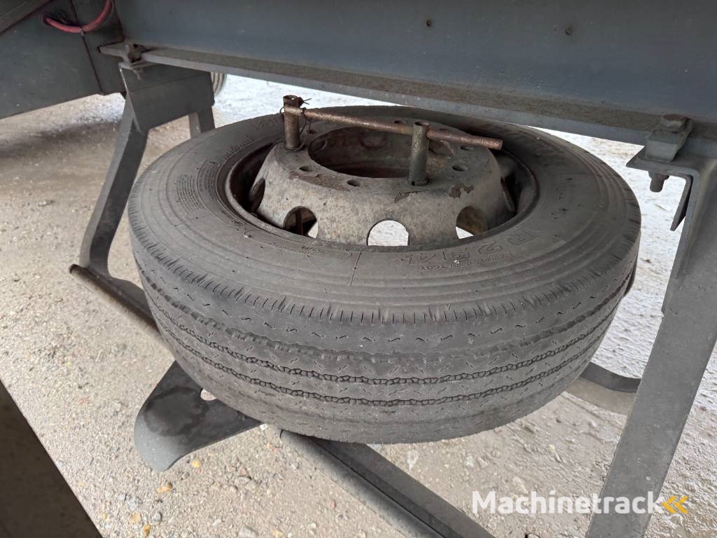 Fruehauf ONCRK 32-220 A - Taillift / Forced Steering