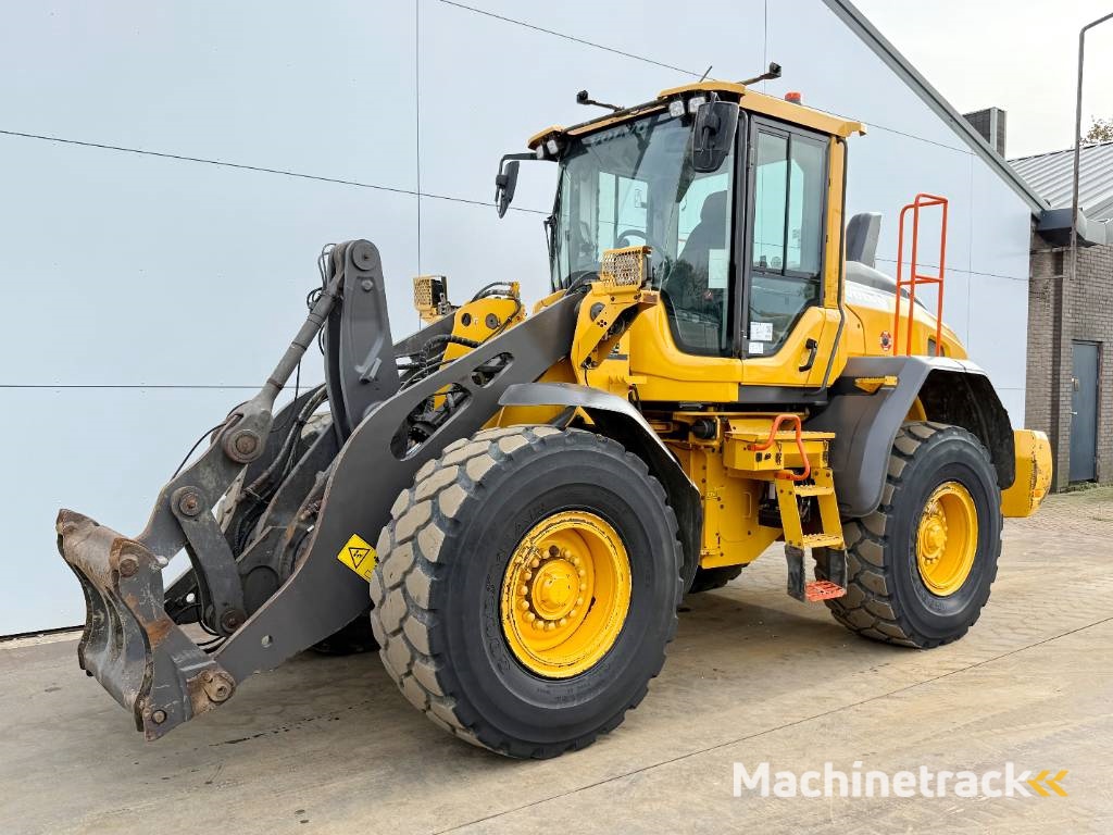 Volvo L90H - 3rd Function / Load Master Weight System