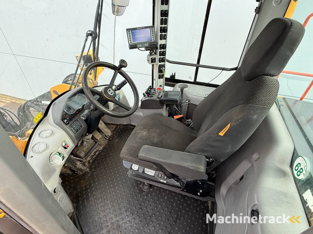 Volvo L90H - 3rd Function / Load Master Weight System