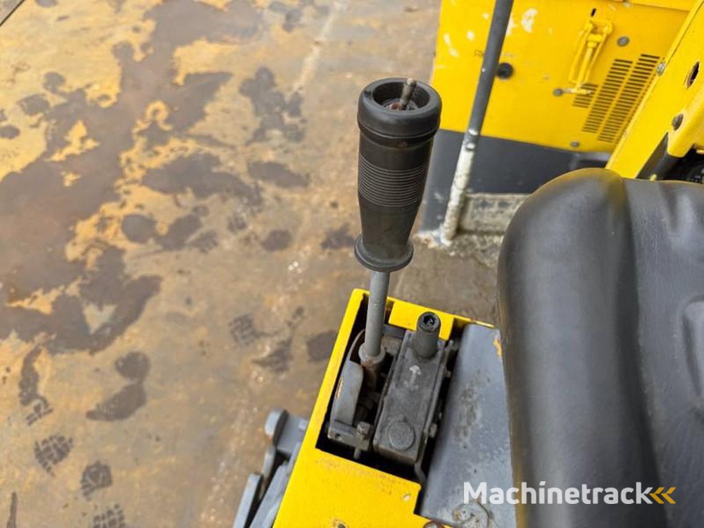 Hamm Vibrating-Roller-Dutch-Machine-Lombardini-Engine