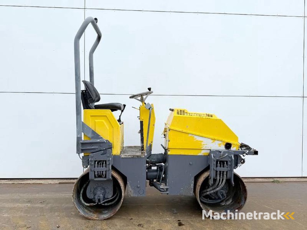 Hamm Vibrating-Roller-Dutch-Machine-Lombardini-Engine