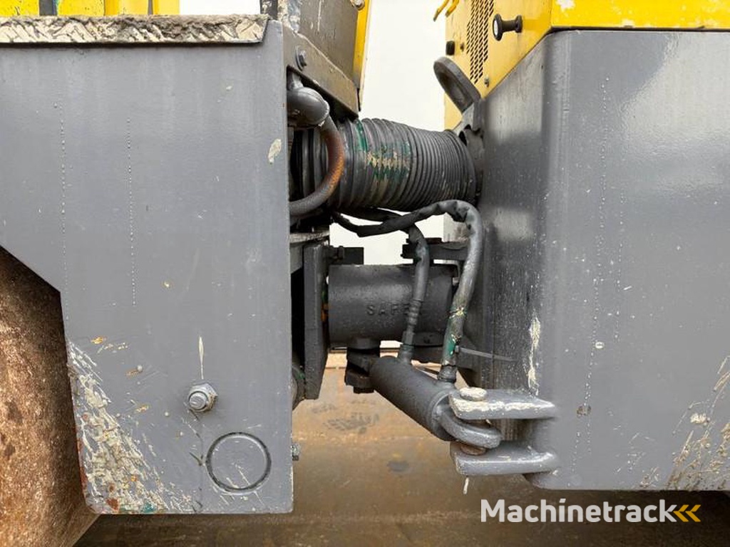 Hamm Vibrating-Roller-Dutch-Machine-Lombardini-Engine