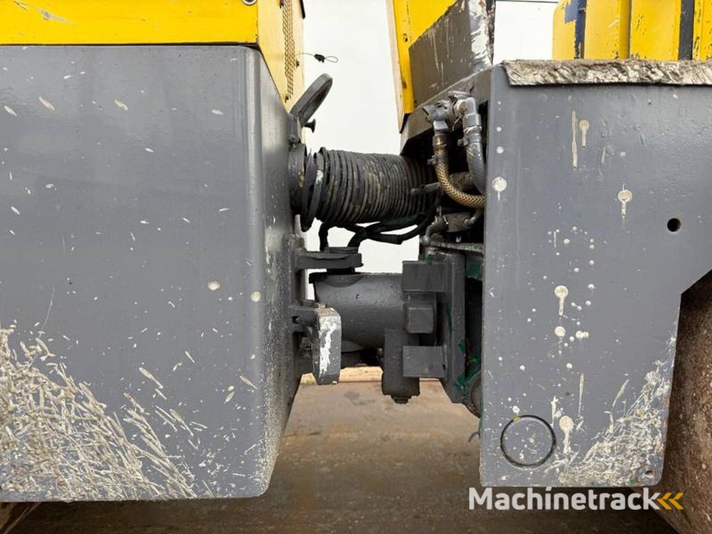 Hamm Vibrating-Roller-Dutch-Machine-Lombardini-Engine