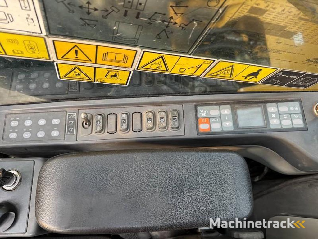 Caterpillar 336D-UHD-21m-Demolition-Normal-Arm-Bucket