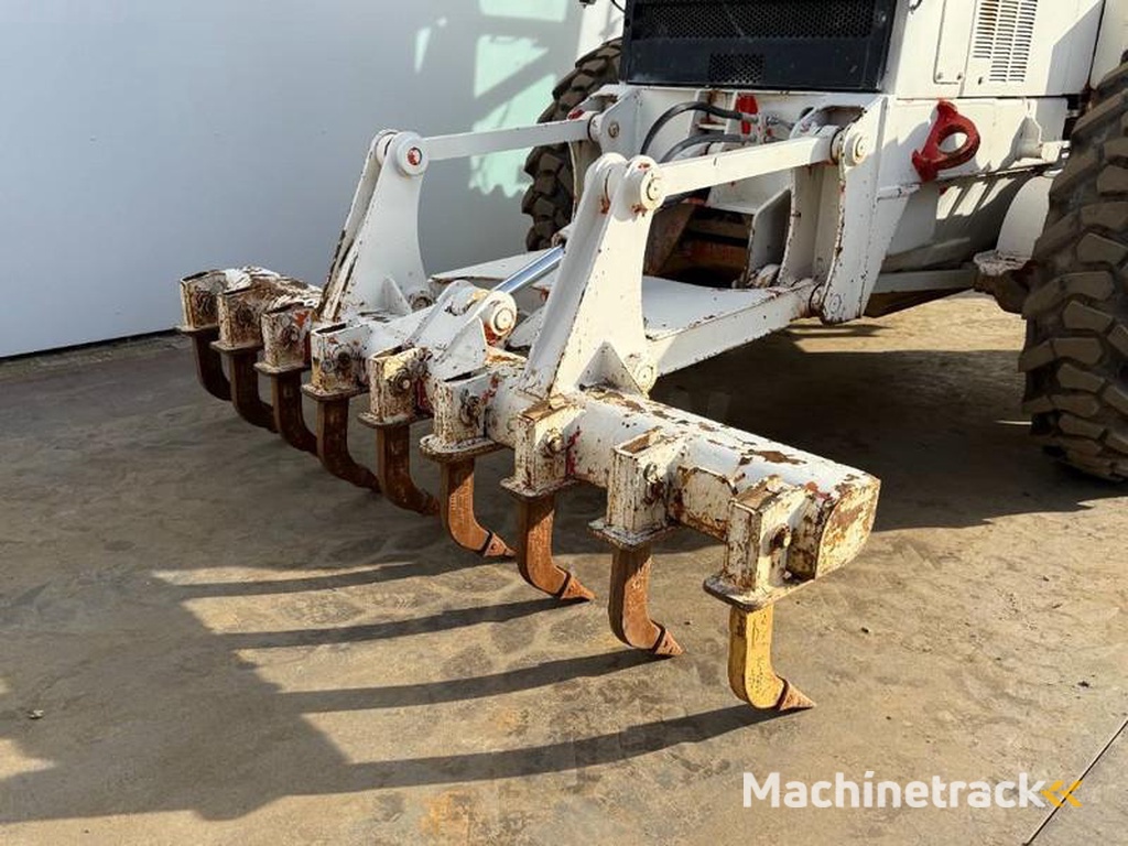 Caterpillar 120H-CE-Certified-Brand-New-Tyres-