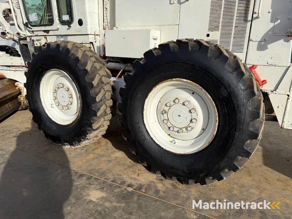 Caterpillar 120H-CE-Certified-Brand-New-Tyres-