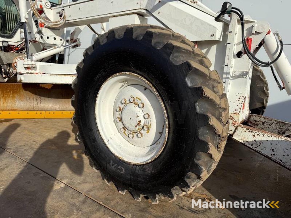 Caterpillar 120H-CE-Certified-Brand-New-Tyres-