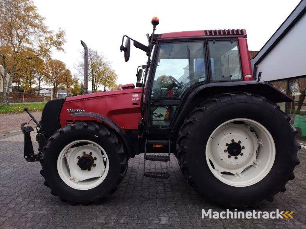 Valtra 6850
