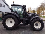 Minituur van Valtra T235 Versu