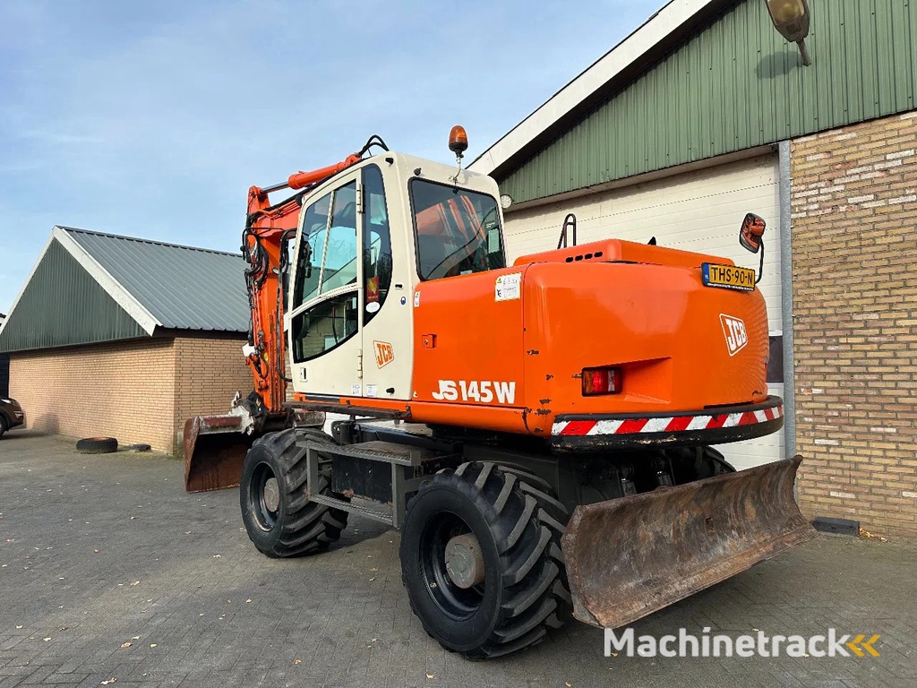 JCB JS145W
