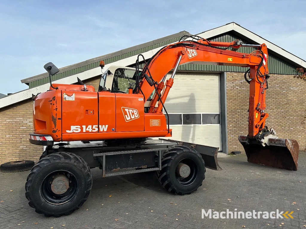 JCB JS145W